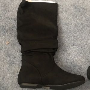 Suede boots